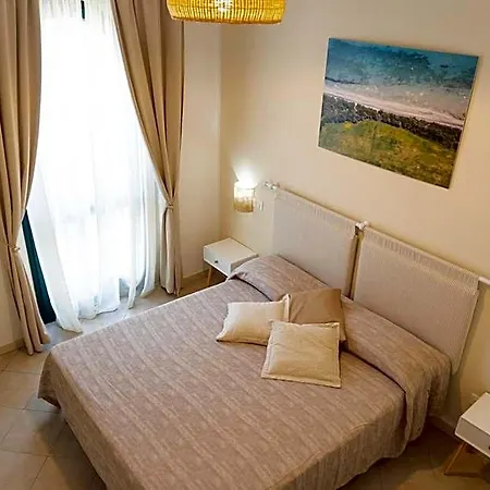 Notos Bed & Breakfast 4*