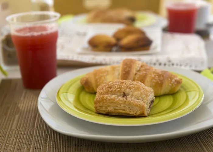 Notos ベッド・アンド・ブレックファスト 3*